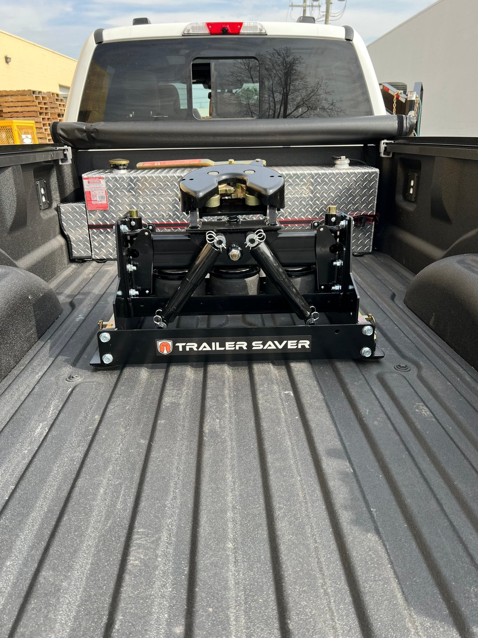 Fifth Wheel Hitch: Air Ride for Ford OEM — Hensley